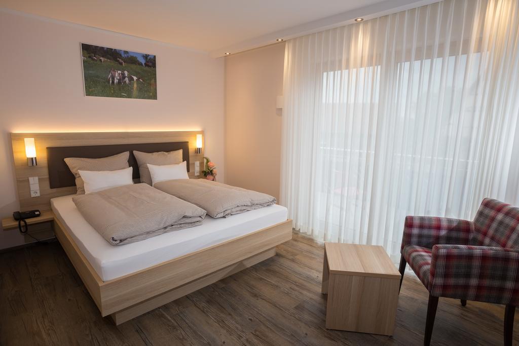 Leidringer Gaestehaus Gmbh Rosenfeld Room photo