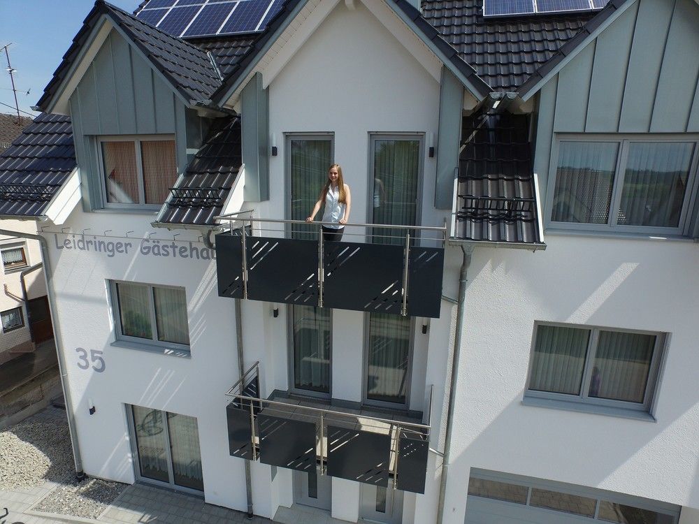 Leidringer Gaestehaus Gmbh Rosenfeld Exterior photo